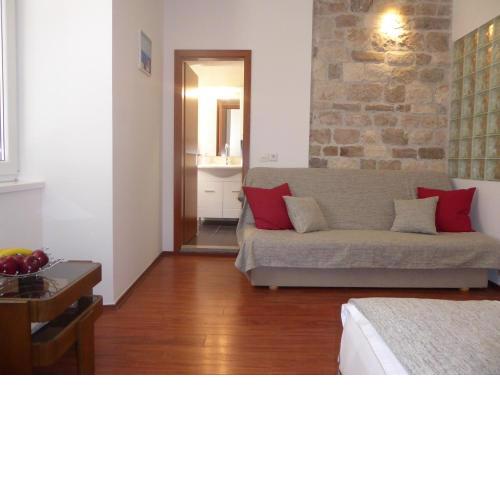 Studio Apartment Mila