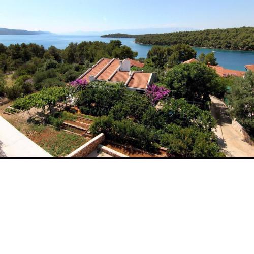 Studio Apartment Nik-50m from beach