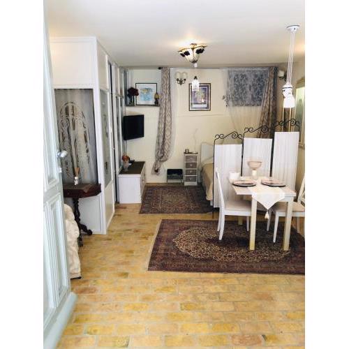 Studio Apartment ORATORIO