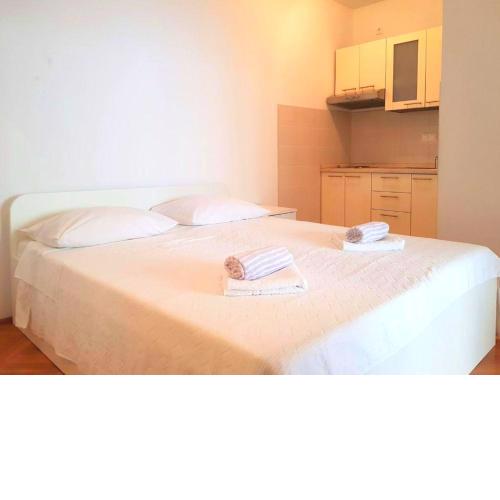 Studio Apartments Near Center