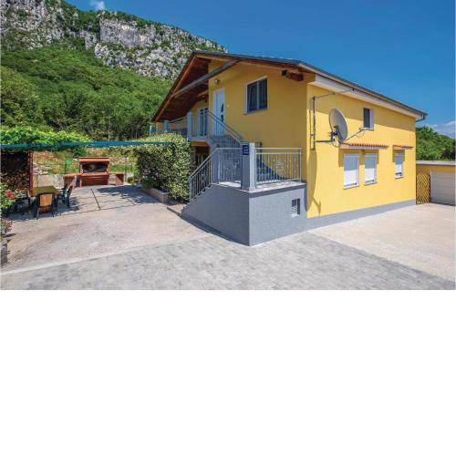 Stunning apartment in Bribir with 3 Bedrooms and WiFi
