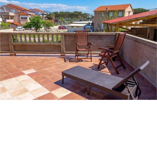 Stunning apartment in Lopar with WiFi and 2 Bedrooms