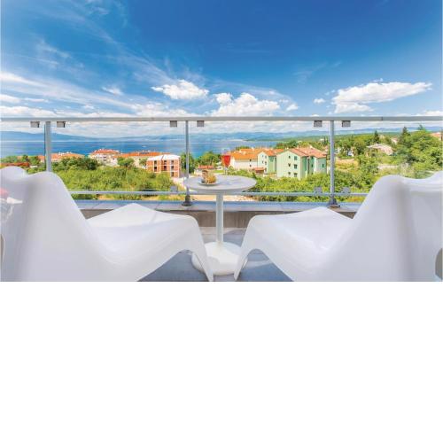 Stunning apartment in Malinska with 2 Bedrooms and WiFi