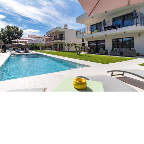 Stunning Apartment In Medulin With 2 Bedrooms, Wifi And Outdoor Swimming Pool