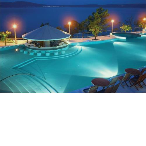 Stunning Apartment In Novi Vinodolski With Outdoor Swimming Pool, Sauna And Wifi