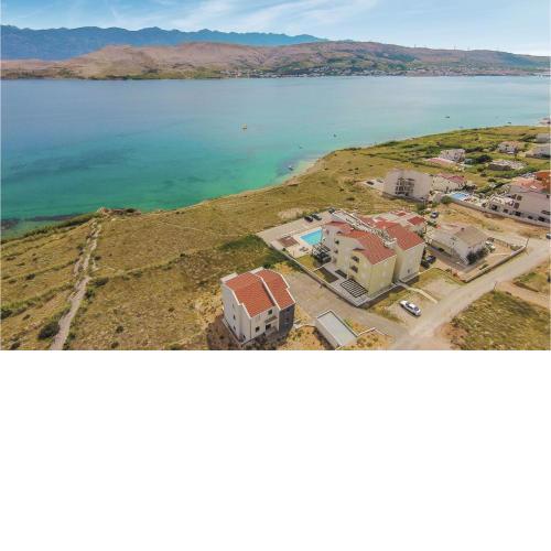 Stunning apartment in Pag with 2 Bedrooms, WiFi and Outdoor swimming pool