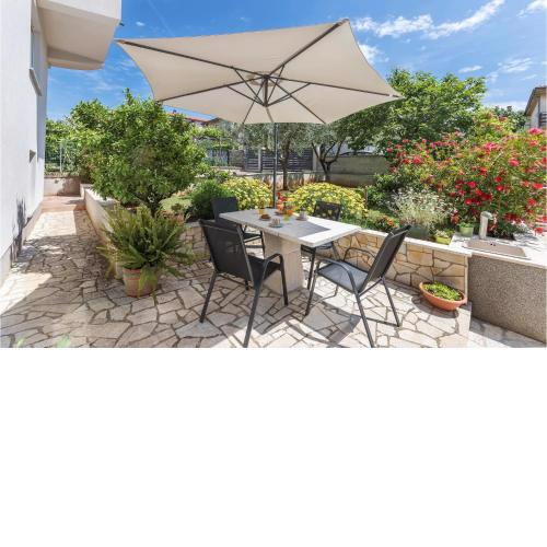 Stunning apartment in Pula with 2 Bedrooms and WiFi