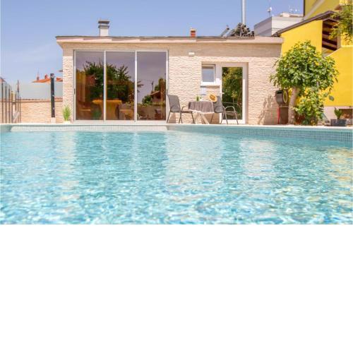 Stunning apartment in Pula with Outdoor swimming pool, 1 Bedrooms and WiFi