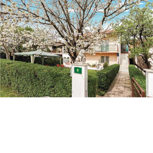 Stunning apartment in Pula with WiFi