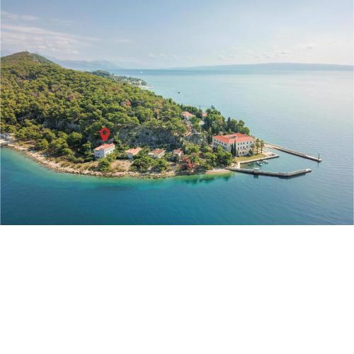 Stunning apartment in Split with 3 Bedrooms and WiFi