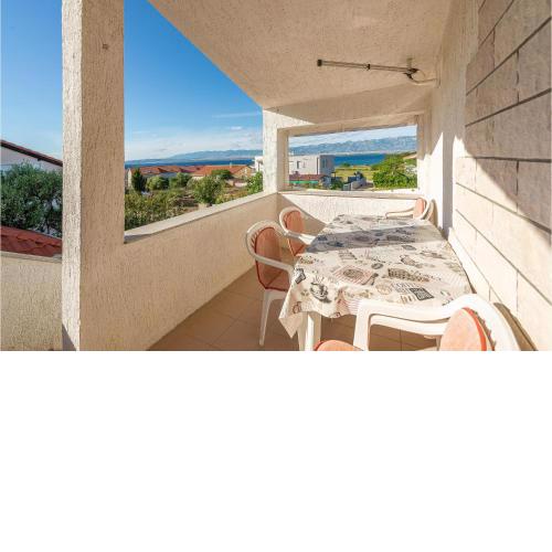 Stunning apartment in Vir with WiFi and 2 Bedrooms