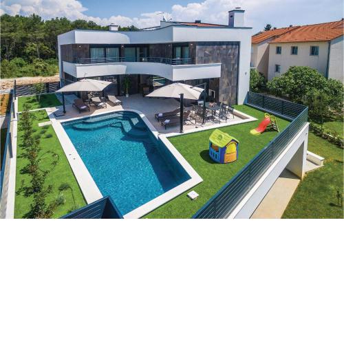 Stunning home in Biograd with 5 Bedrooms, Sauna and Outdoor swimming pool