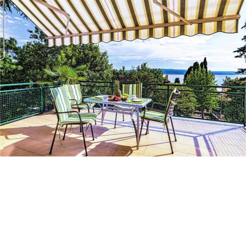 Stunning home in Crikvenica with 5 Bedrooms and WiFi