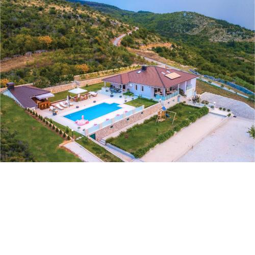 Stunning Home In Glavina Donja With 5 Bedrooms, Sauna And Wifi