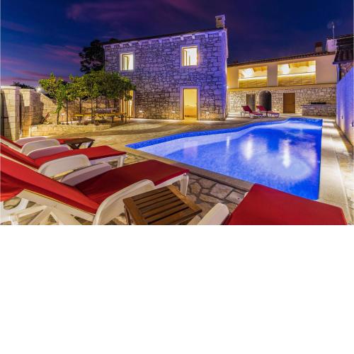 Stunning Home In Marcana With 4 Bedrooms, Wifi And Outdoor Swimming Pool