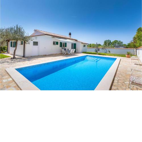 Stunning home in Pula with 2 Bedrooms, WiFi and Outdoor swimming pool
