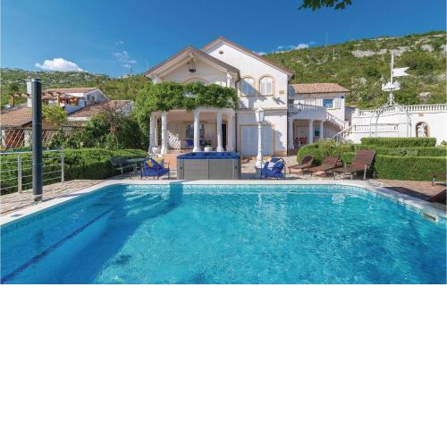 Stunning home in Seline with WiFi, Outdoor swimming pool and Heated swimming pool