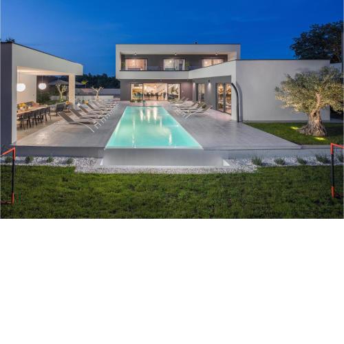 Stunning home in Sivati with Sauna, WiFi and Outdoor swimming pool