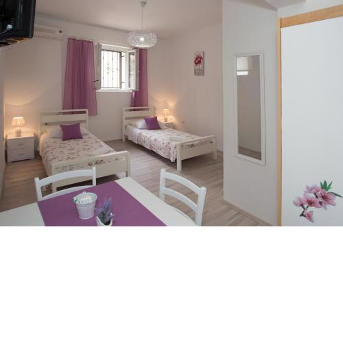 Summer Bay Apartments