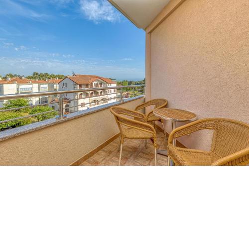 Sunrise Apartments