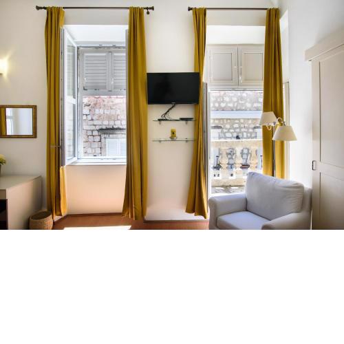 Sweet Room Old Town by DuHomes