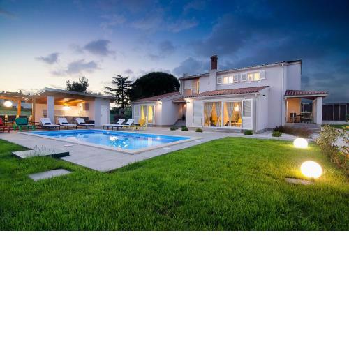 The Captain House - kids friendly only 1,6 km from the beach