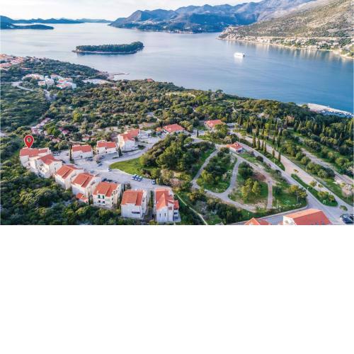 Three-Bedroom Apartment in Dubrovnik