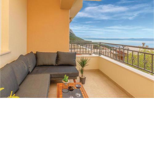 Three-Bedroom Apartment in Makarska