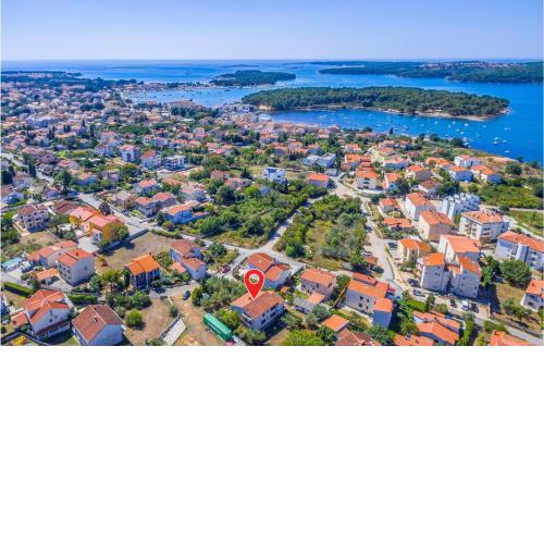 Three-Bedroom Apartment in Medulin
