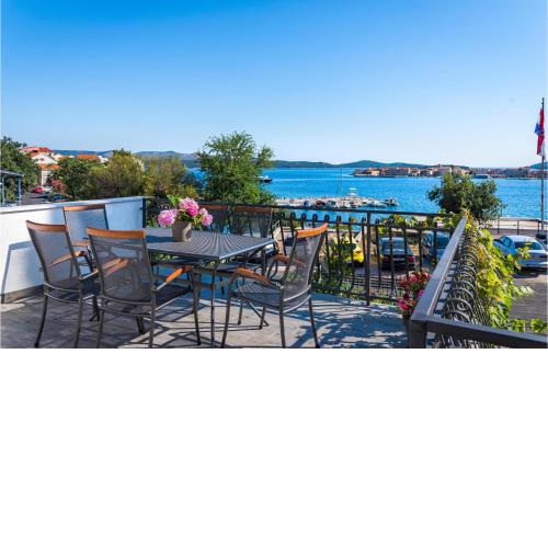 Three-Bedroom Apartment in Sibenik