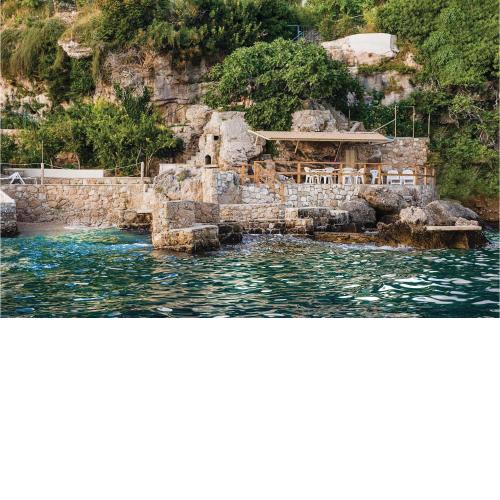 Three-Bedroom Apartment Omis with Sea view 07