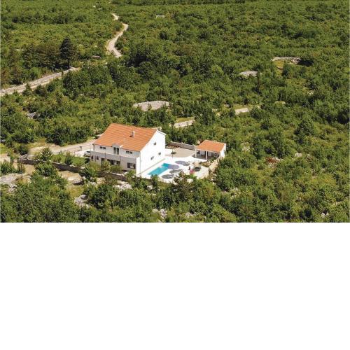 Three-Bedroom Holiday Home in Nova Sela