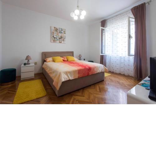 T&M Apartment, free parking in the Old town