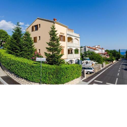 Two-Bedroom Apartment Crikvenica 19