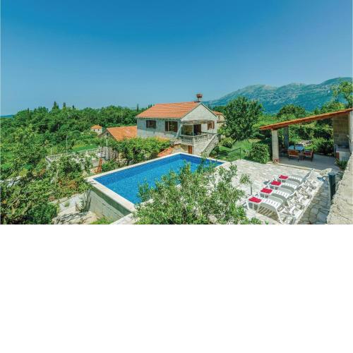 Two-Bedroom Apartment Gruda with an Outdoor Swimming Pool 08