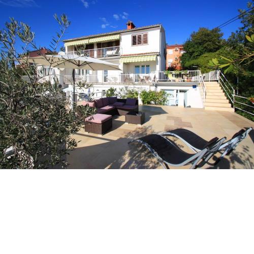 Two-Bedroom Apartment in Crikvenica X