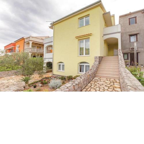 Two-Bedroom Apartment in Kraljevica I