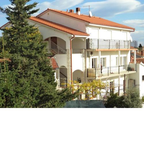 Two-Bedroom Apartment in Pula II