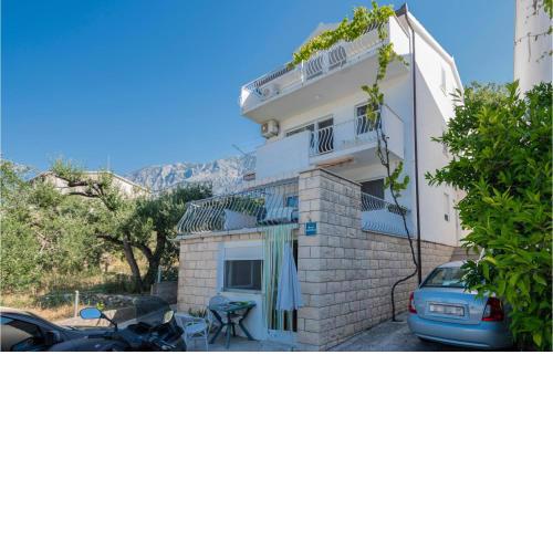 Two-Bedroom Apartment in Tucepi