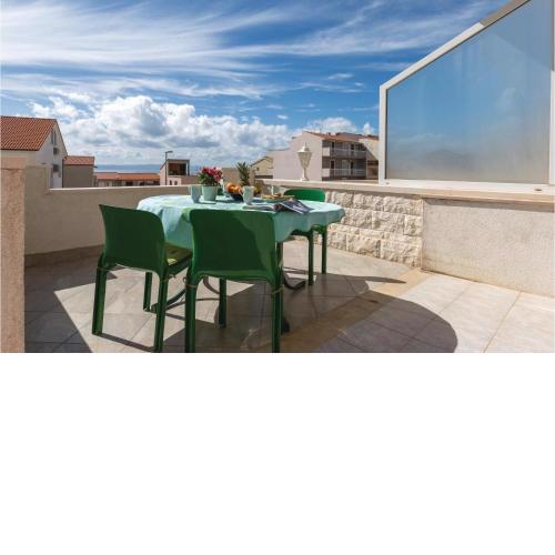 Two-Bedroom Apartment Makarska with Sea View 02