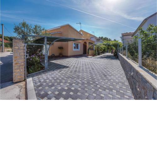 Two-Bedroom Holiday Home in Brodarica