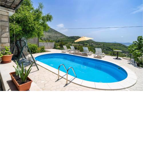 Two-Bedroom Holiday Home in Slano