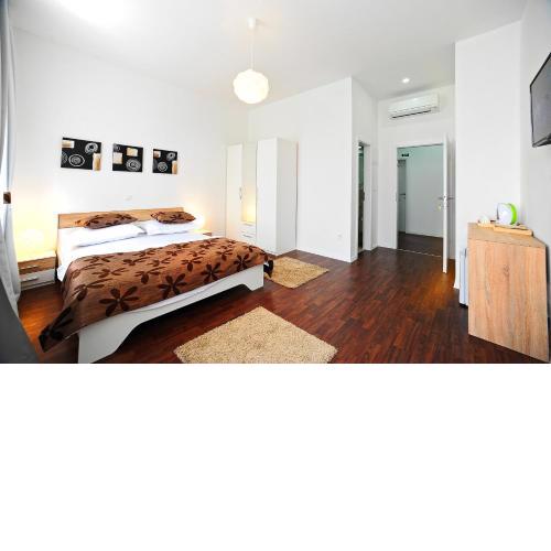 Valenti rooms