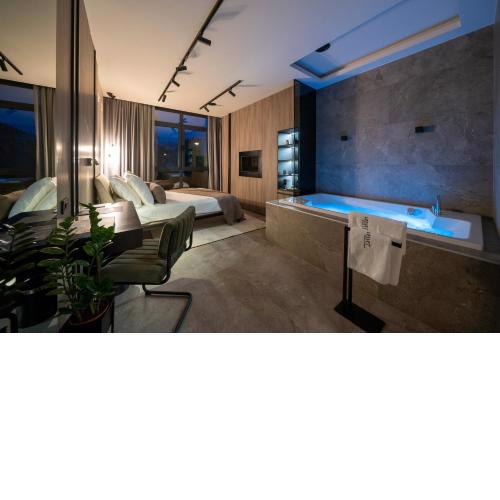 VELVET rooms & more