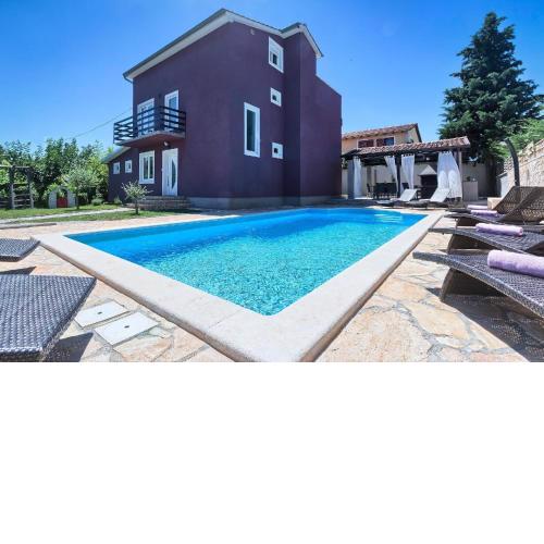 Villa 2019