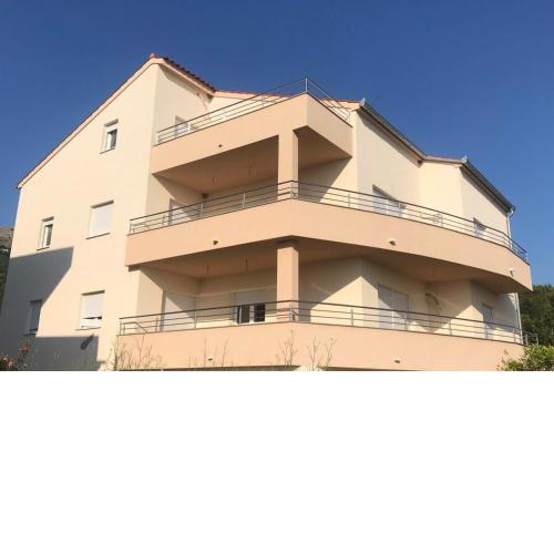 Villa Ana perfect for families with kids and groups,House with heated Pool