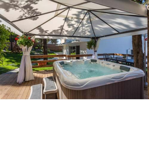 Villa Bila Vila Split - Where Life Meets Luxury & Nature