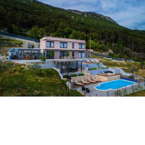 Villa Blue Hill
