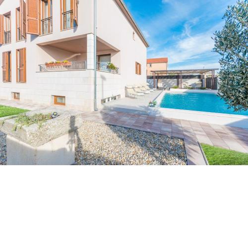 Villa CaRo