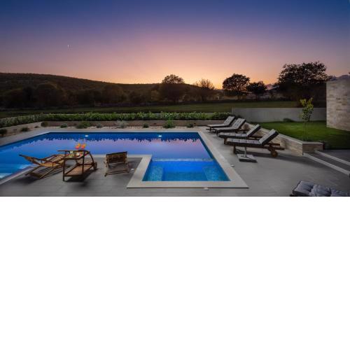 Villa Dali - luxury holiday house in relaxing area